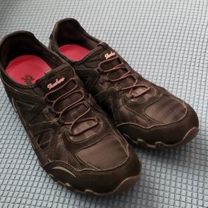 Black sketches shoes. Very good condition.